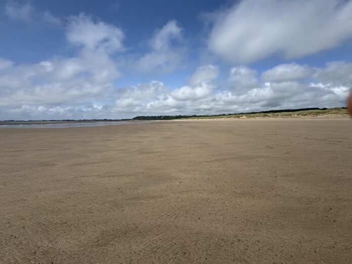 ogmore by sea methyr mawr beach